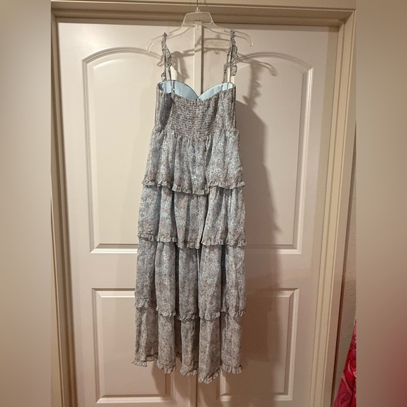 NWT ASTR The Label Flutter Strap Floral Tiered Dress Size M - Picture 4 of 5
